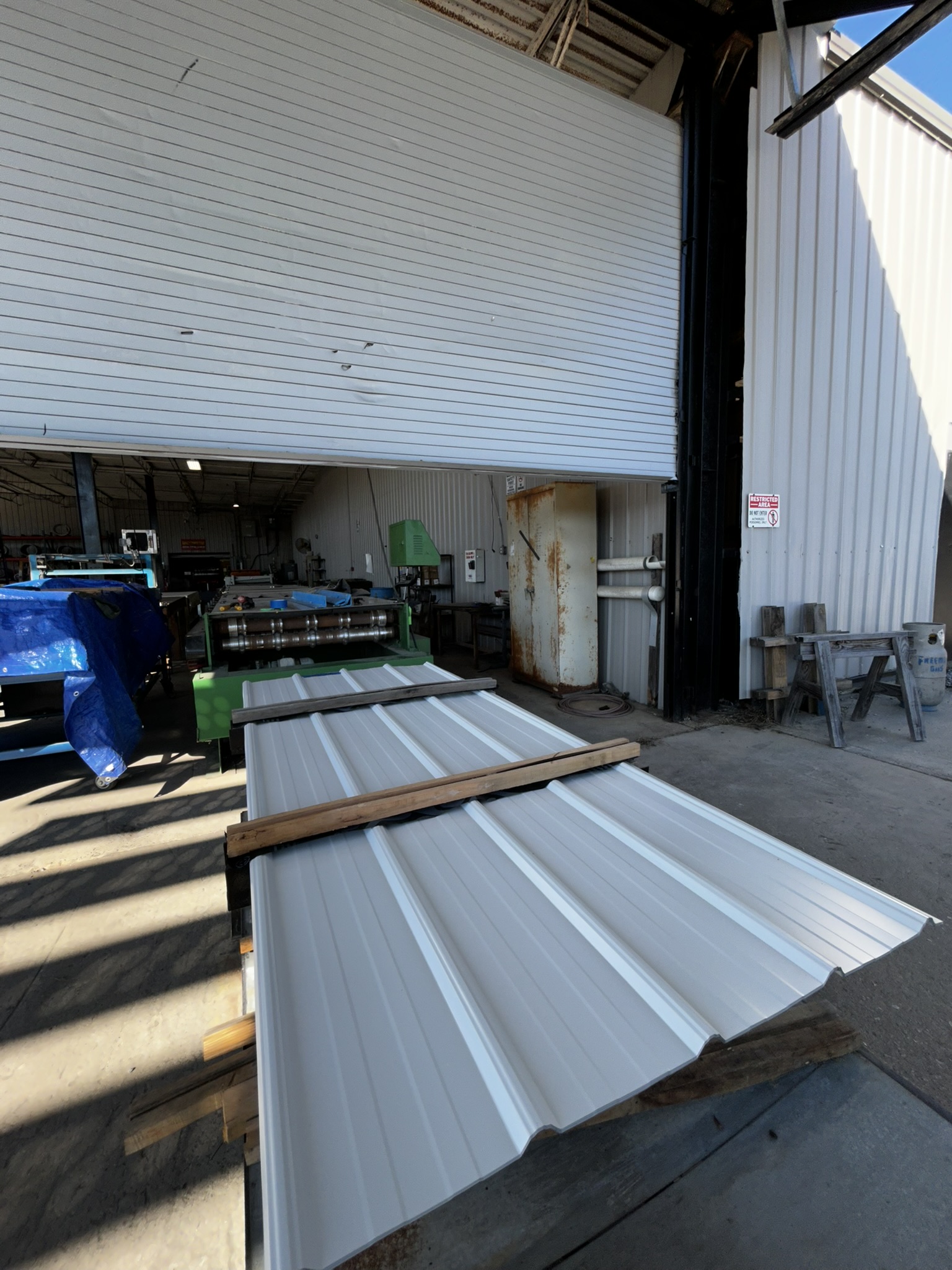 Polar White Master Rib