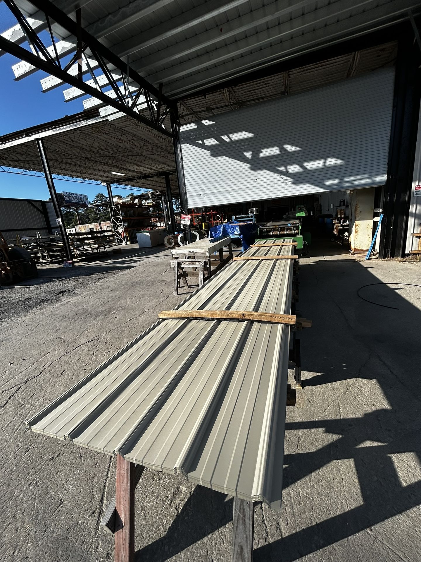 Saddle Tan Master Rib