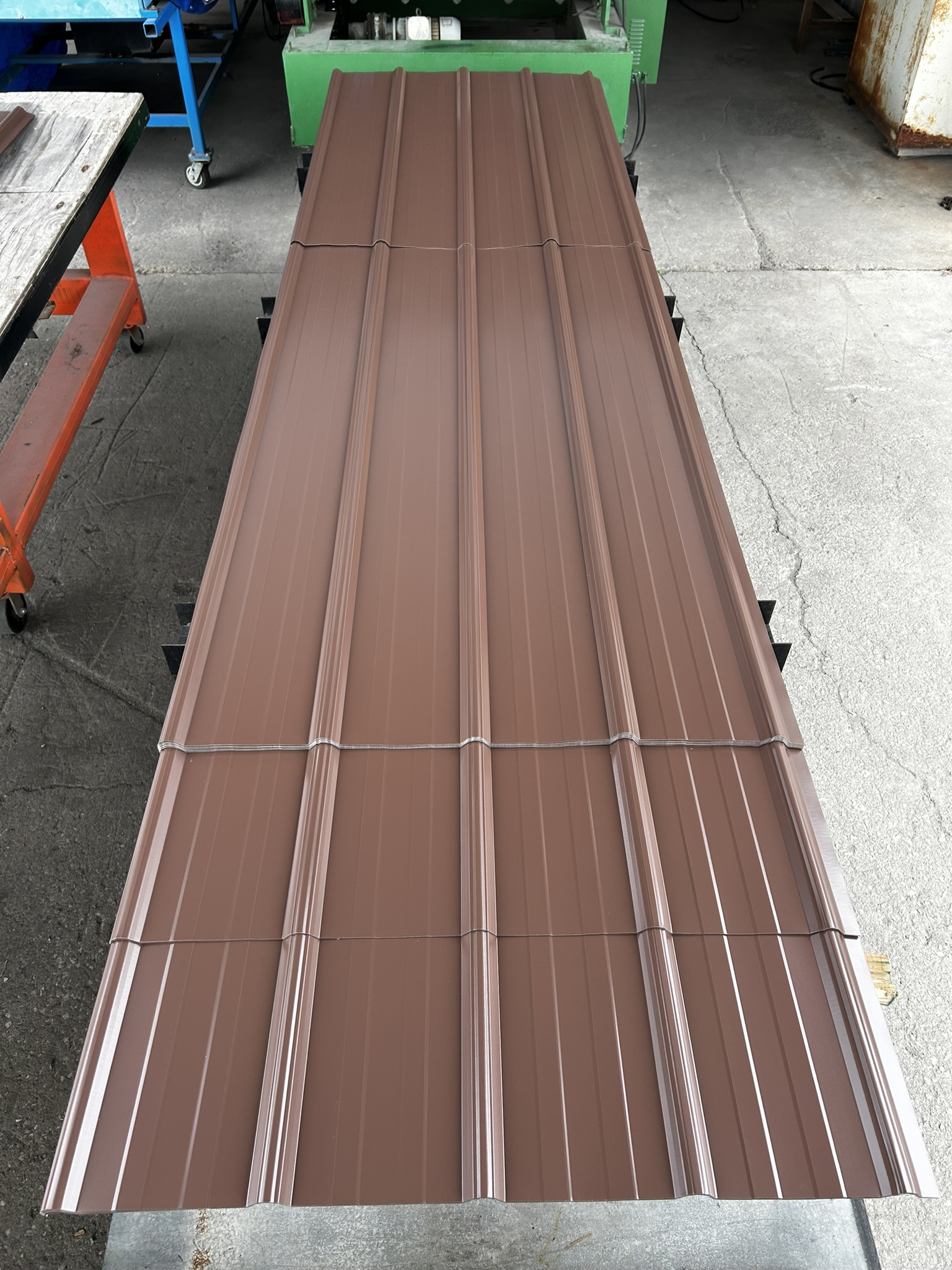 Koko Brown Master Rib Detail