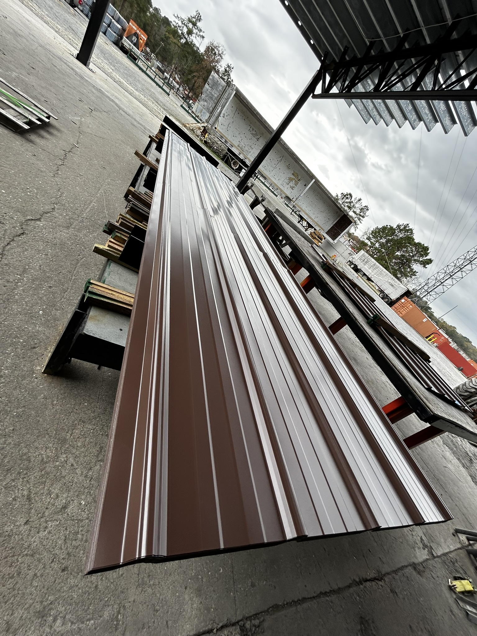 Koko Brown Master Rib Side View